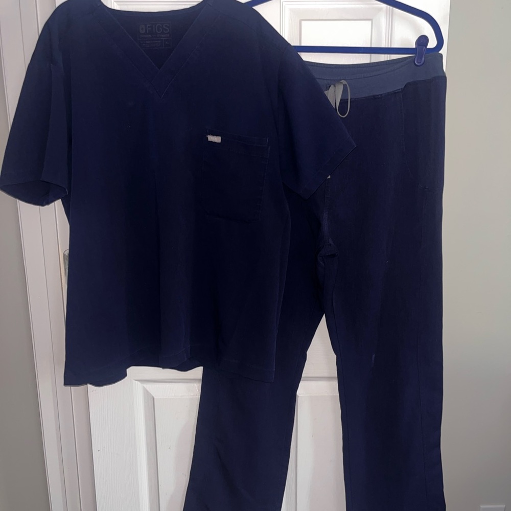 Navy Blue Figs Scrub Set